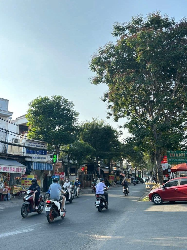 Nhà trệt lầu + 4 phòng trọ MT Kinh Doanh đường Truông Tre ( Đ11) - Ảnh 2