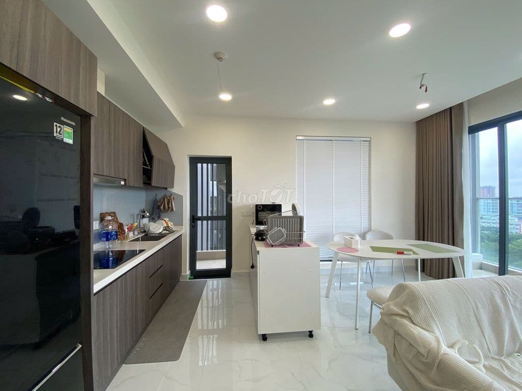 Bán gấp giá tốt 3PN 121m2, 10,3ty, căn góc, Diamond Centery Celadon