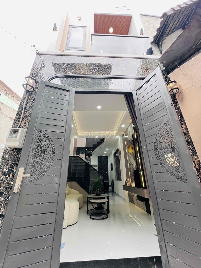 Nhà Gò Vấp 30 m2 - 2 PN - HXT cách 30 mét - Full nội thất