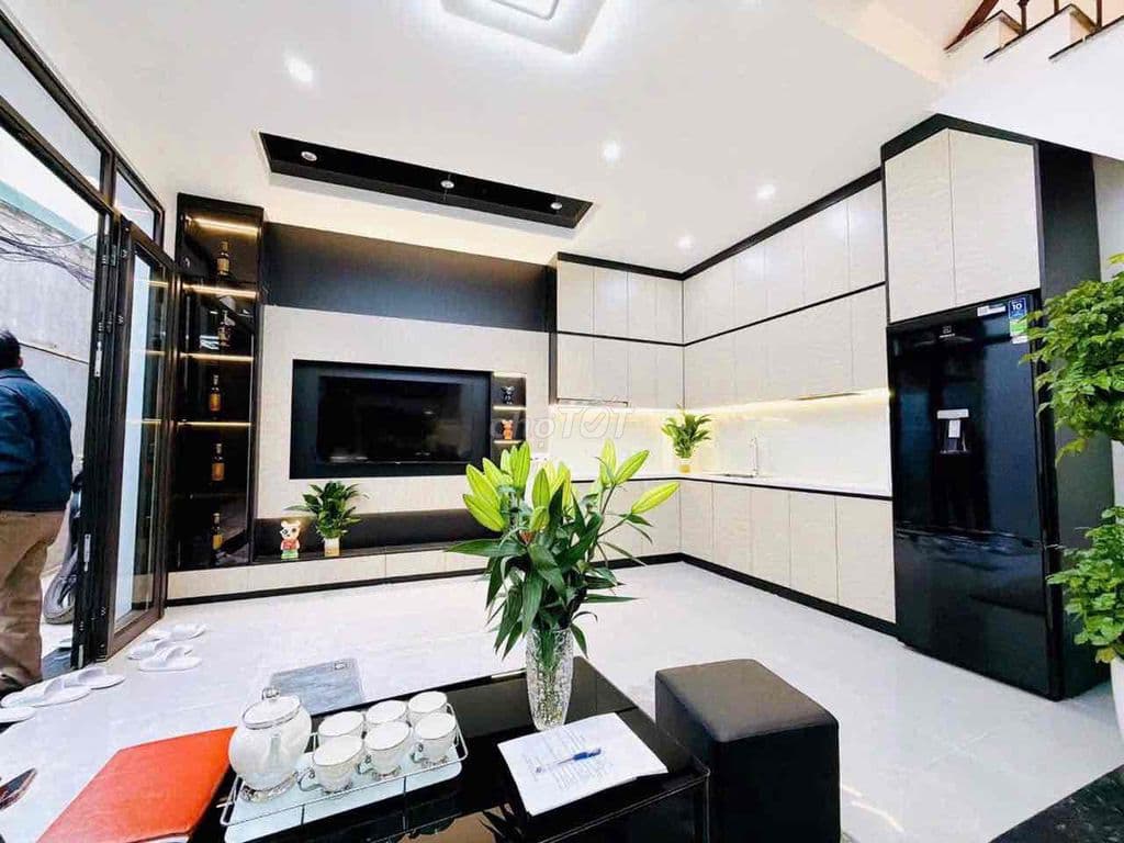 Gần ô tô tránh Minh Khai, 2 thoáng, nhà mới, ngõ nông thông, 35m*5T.