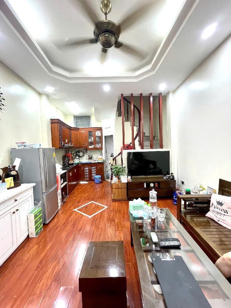 Chính chủ bán nhà ngõ 93 Vũ Tông Phan - Cách vành đai 2.5 800m-34.5m2