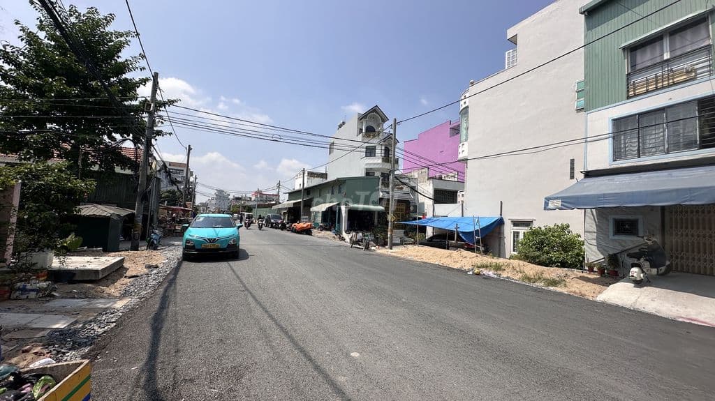 chính chủ đăng bán nhà ra Mega Q6 2km, SH84m2 đường 16m