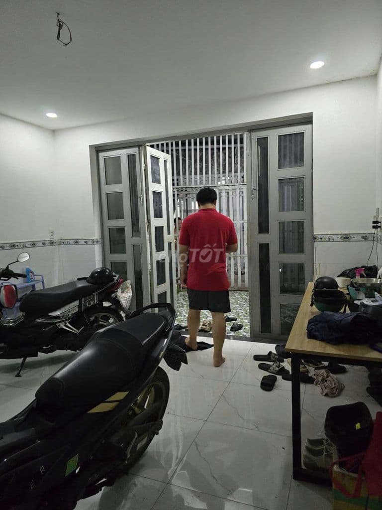 Nhỉnh 2ty nhà SHR 4x20 đúc 1 lầu 5PN hẻm 3m Tân Chánh Hiệp34 sát Tô Ky