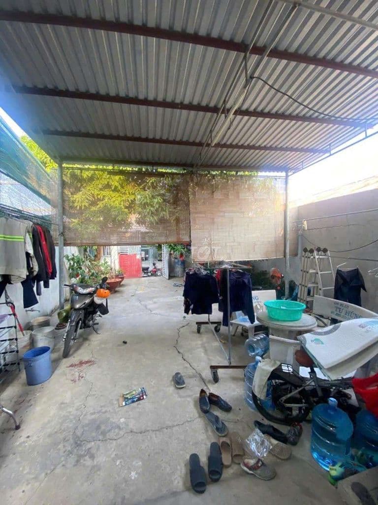 BÁN NHÀ 134M2 SỔ RIÊNG CÓ SÂN TRƯƠC TO HẺM 2680 HUỲNH TẤN PHÁT CHÙA BÀ