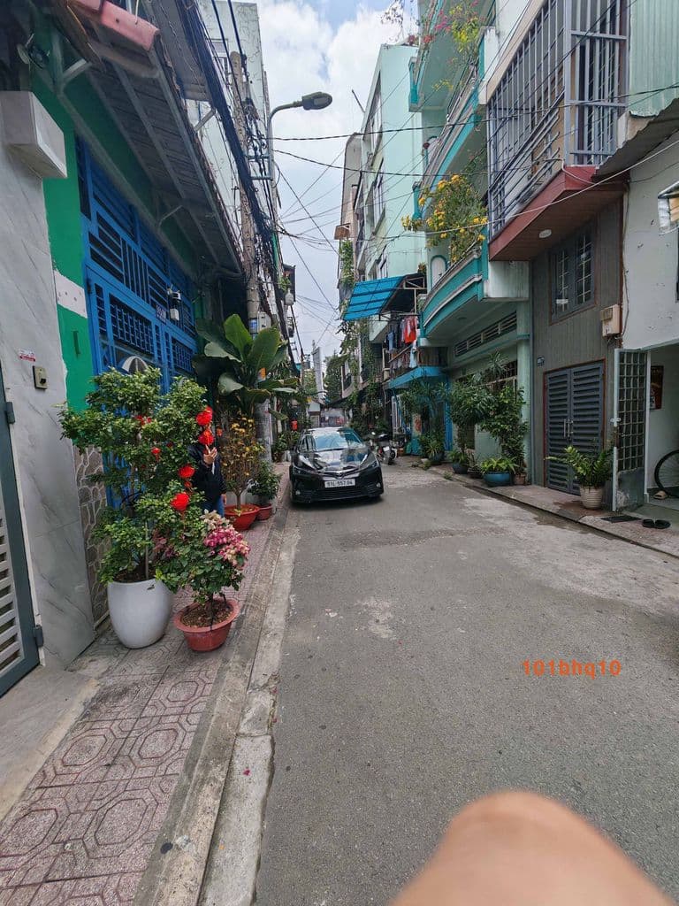 NHÀ Q10 - ĐẦY ĐỦ CÔNG NĂNG - DTSD 36M2 - GIÁ HỢP LÝ - 2.9XXX