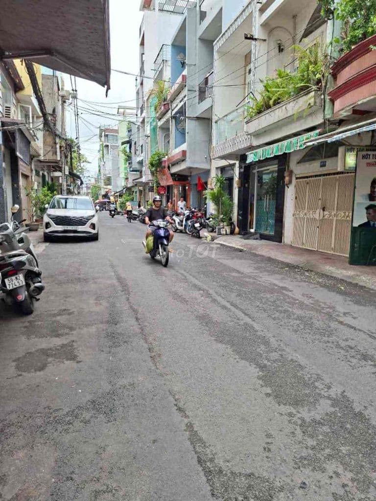 NHÀ KO GỞI SÀN