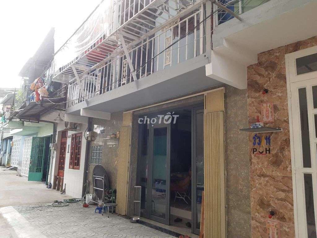 Sổ riêng nhà đẹp gần mặt tiền lớn 6x8,1 lầu 3PN, 2WC trên dưới lầu - Ảnh 2