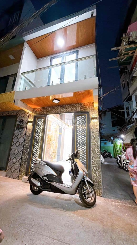 Nhà mới 100% 2P2WC