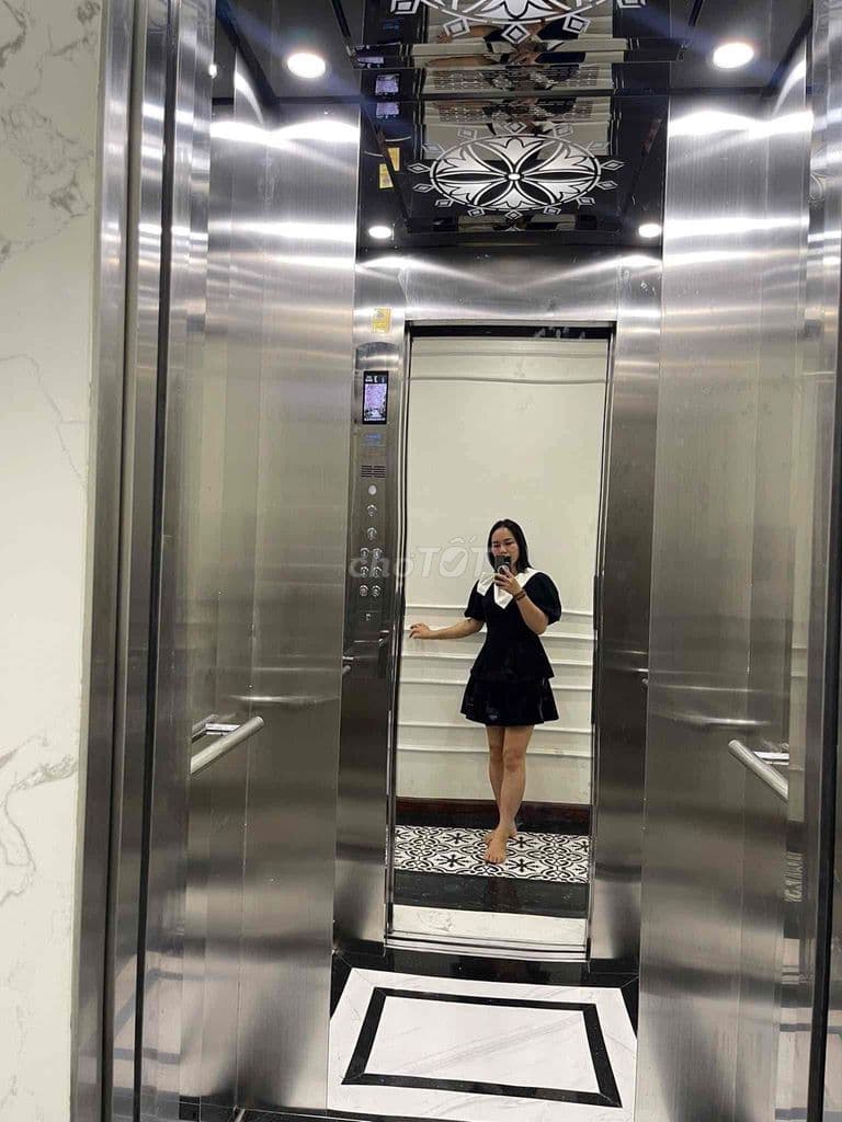 15m ra ô tô , tương lai ô tô đỗ cửa, giá *** trong khu vực