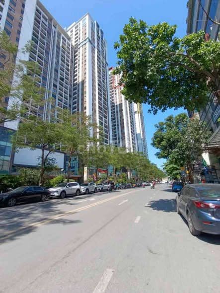 Căn hộ 2PN lô góc Hoàng Đạo Thành, 66m2, tặng full NT, view hồ