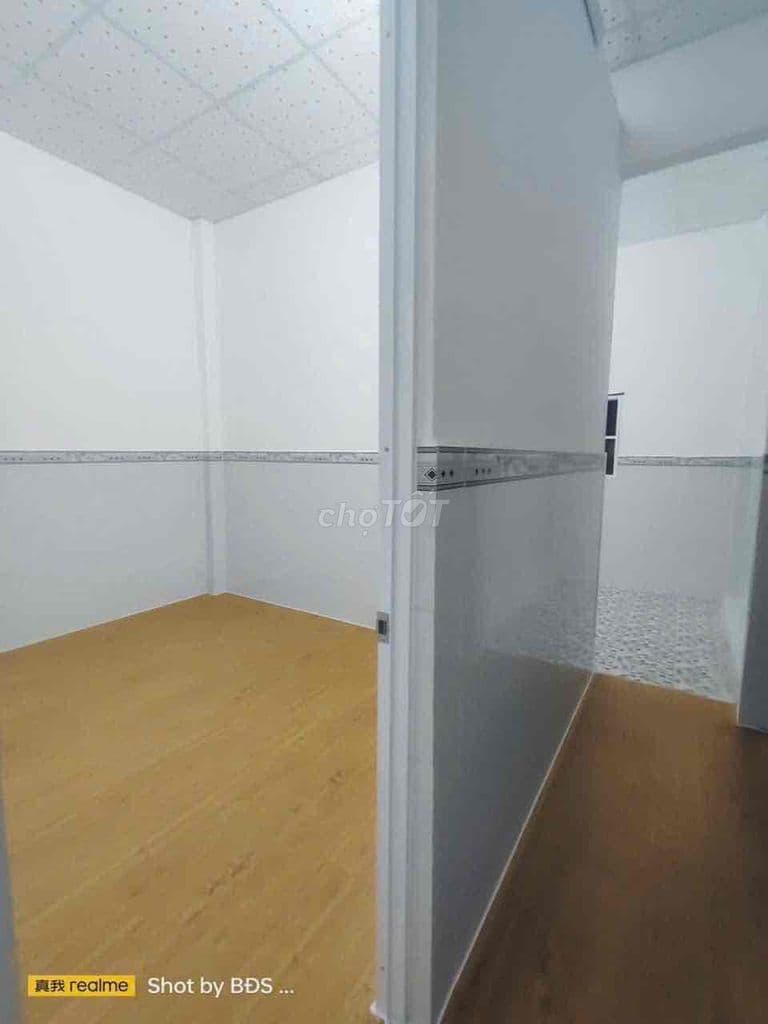 Nhà giá rẻ đối diện vạn phúc - Ảnh 2