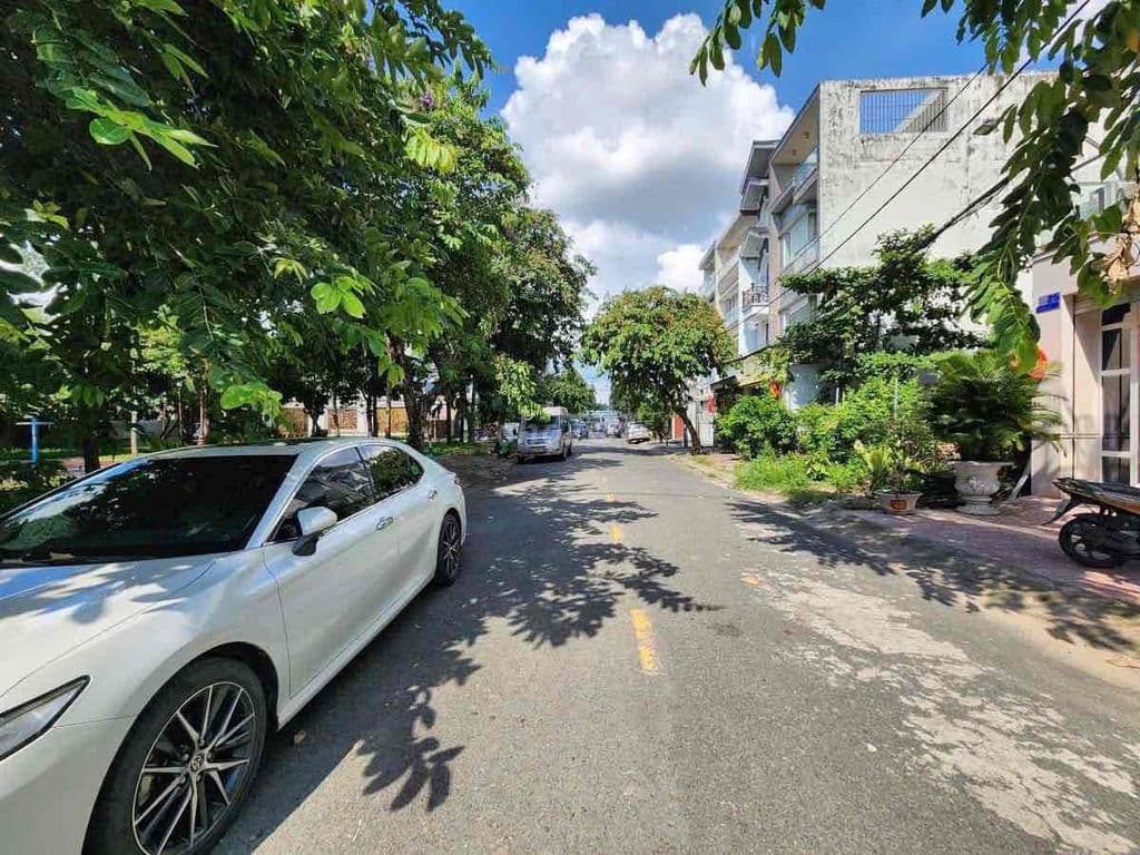 Bán Nhà MTĐNB khu ao sen, 5x20m , 3,5tấm giá 14,5tỷ view công viên