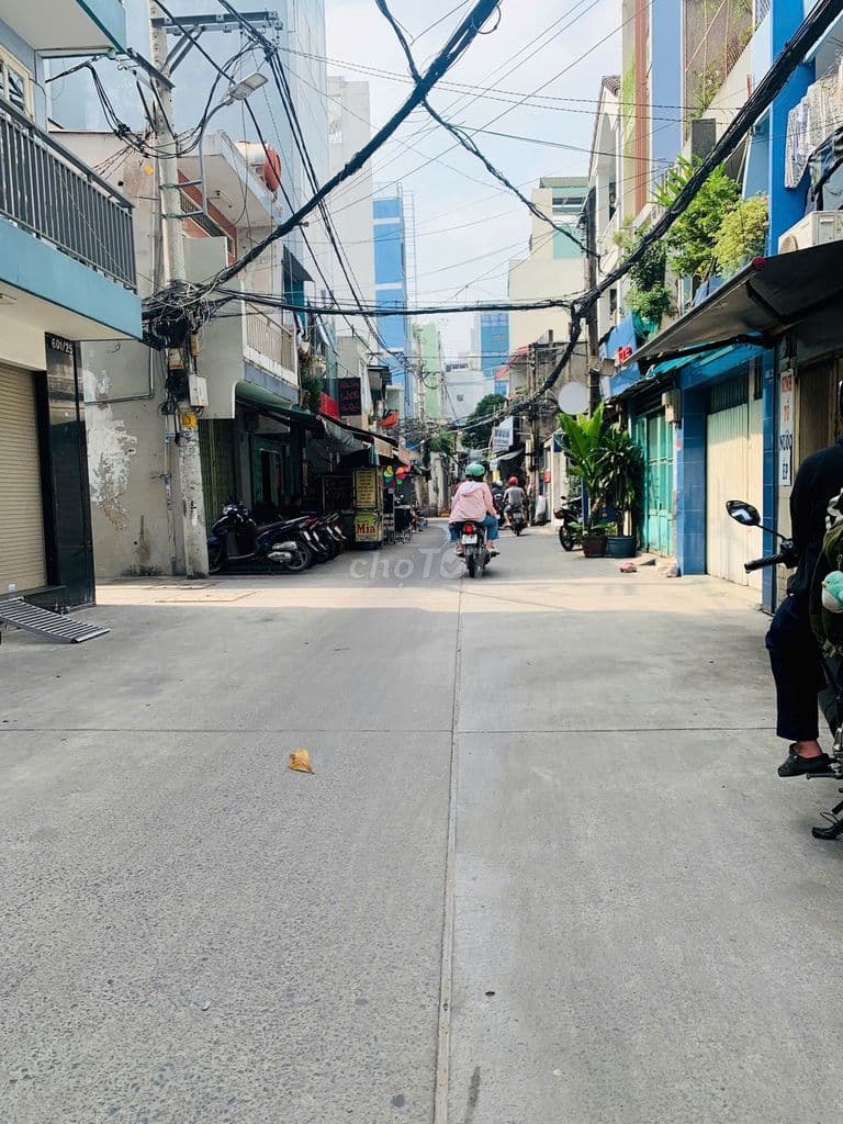 Trung tâm Q10, – HẺM OTO QUAY ĐẦU – 3 TẦNG – SỔ VUÔNG A4 ~ NHỈNH 6 TỶ - Ảnh 3