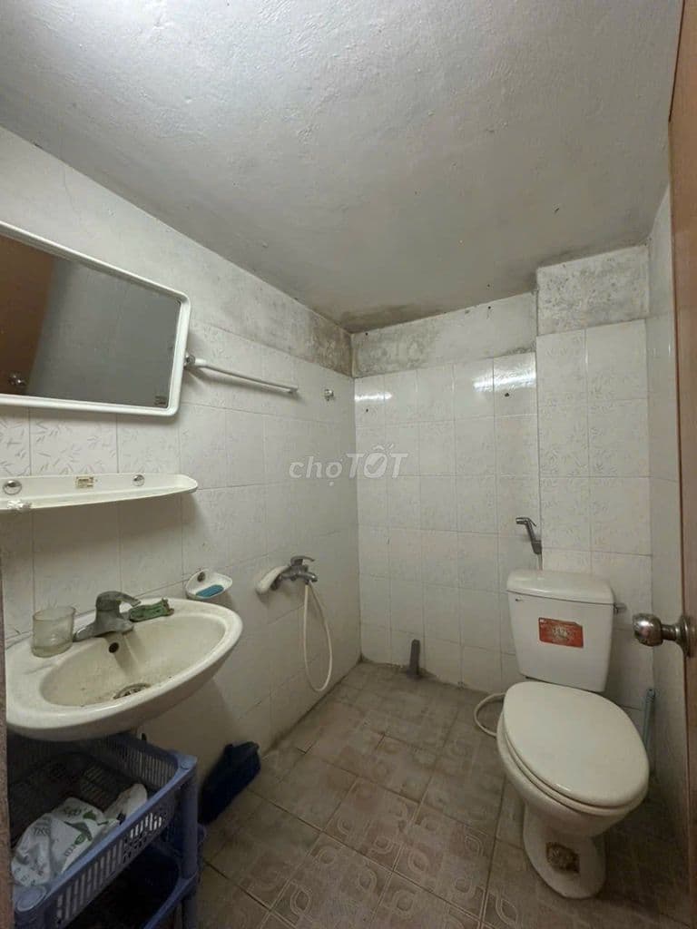 NHÀ MINH KHAI NỞ HẬU, NGÕ THÔNG, VỊ TRÍ HIẾM, 2 NHÀ RA Ô TÔ