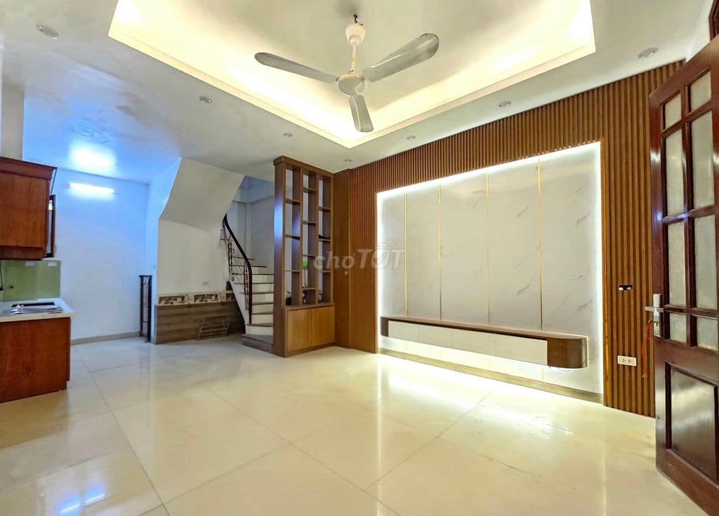 Bán nhà ngõ 137 Xuân Đỗ, 30m nhà mới 5 tầng, 3PN, giá chỉ 5,9 tỷ. - Ảnh 3