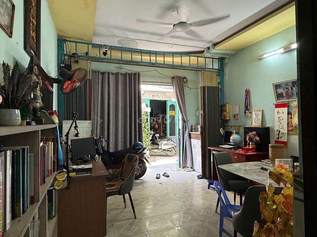 Nhà Hóc Môn Bà Điểm ngay Chợ giáp Q12 khu dân cư