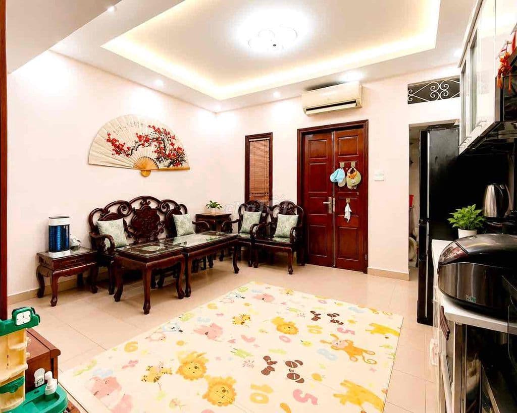 Bán TT Lý Nam Đế, sát phố, tầng thấp, 32/50m, 3 ngủ full nội thất - Ảnh 2