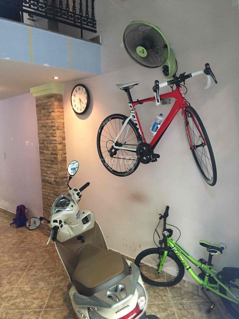 Nguyễn Đình Chính kế bên Uỷ Ban, đoạn Ng Văn Trỗi