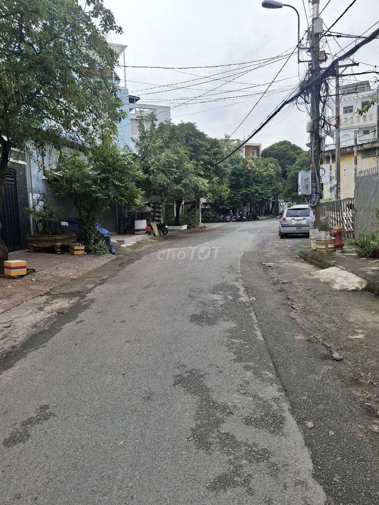 Cân bán gấp. ĐẤT P TTN Q12..DT 4x20 thổ Cư .sổ riêng.. Tây tứ trąch.