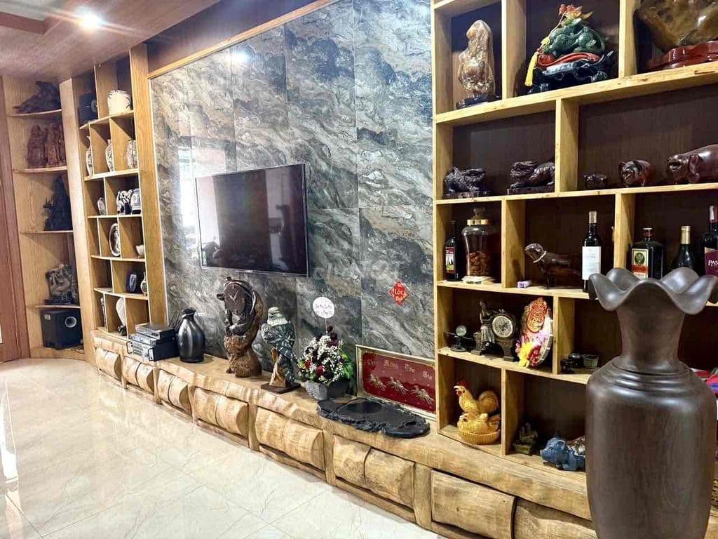 Mặt tiền P11 Tân Bình giáp Q10 Chỉ vài trăm mét Sang Xịn Đẹp thang may - Ảnh 3