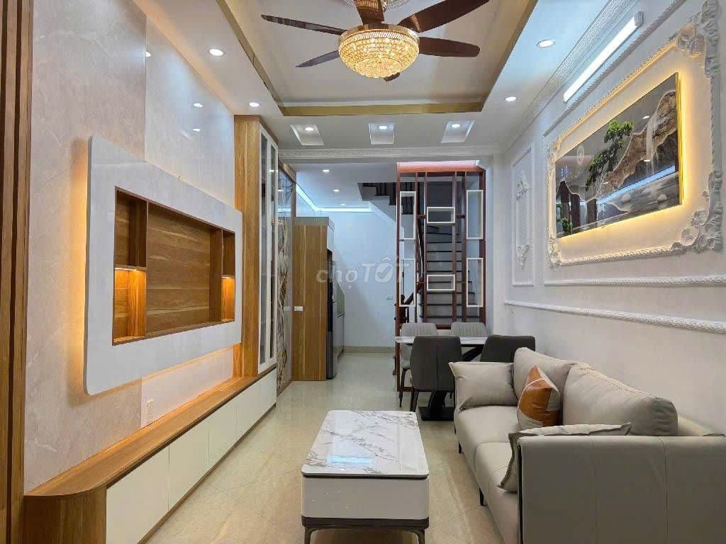 Nhà mới ở ngay 33m , phù hợp gia đình trẻ có ô tô