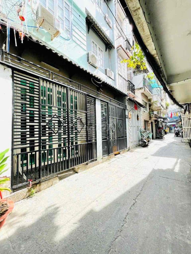 HÀNG HIẾM GẦN ~200M2 ĐẤT HẼM THÔNG TO 4 MÉT BỀ