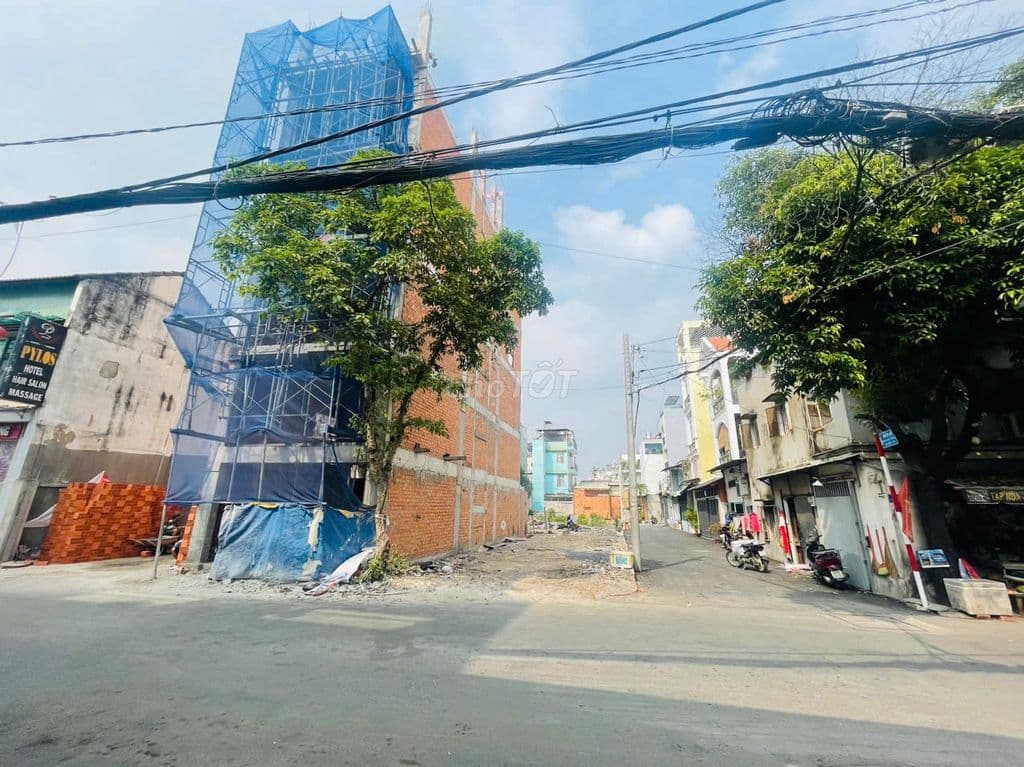 Đất Lô Góc 2 mặt tiền giá chỉ hơn 17 tỷ Đường nhựa Thông12mQuang trung