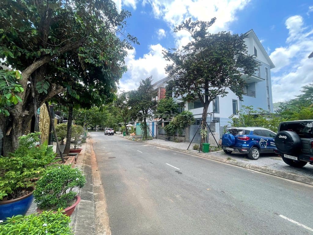 BÁN ĐẤT BIỆT THỰ GIA HÒA 10X20, ĐÔNG NAM, GIÁP CÔNG VIÊN, PHƯỚC LONG - Ảnh 2