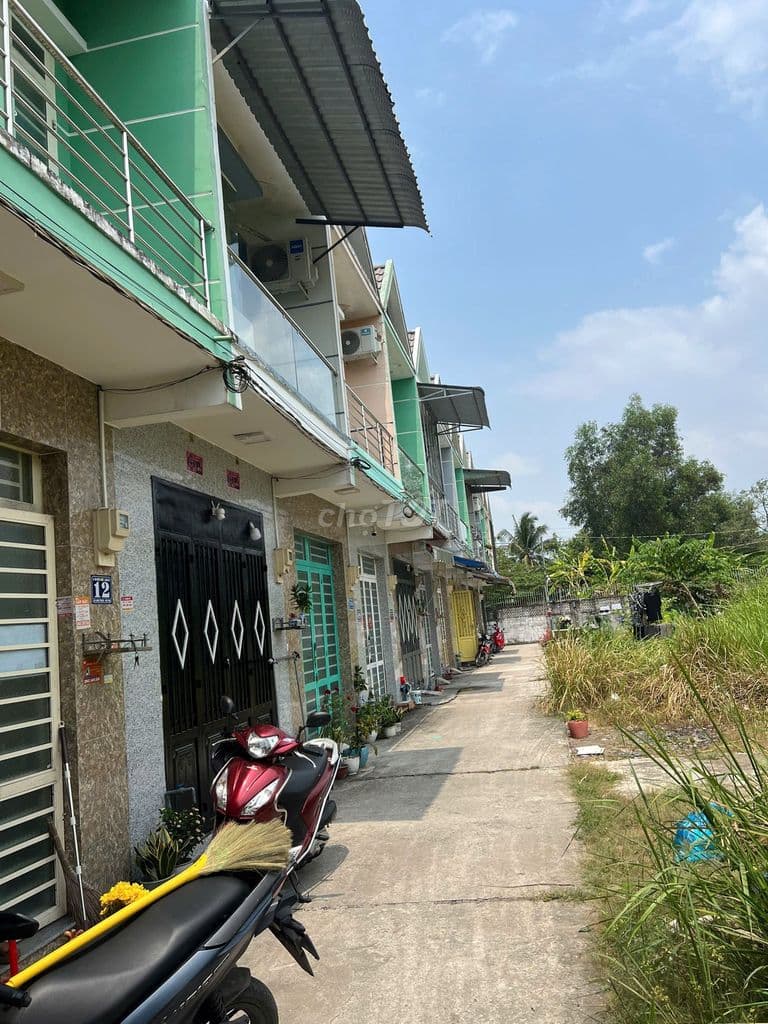 chính chủ cần tiền bán gấp căn nhà phố liền kề giá 720 tr - Ảnh 2