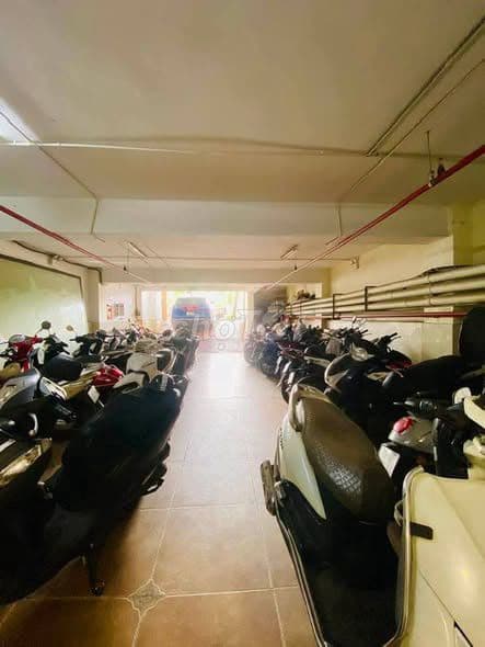 Toà nhà văn phòng 9 tầng thang máy mặt phố Quan Hoa Cầu Giấy