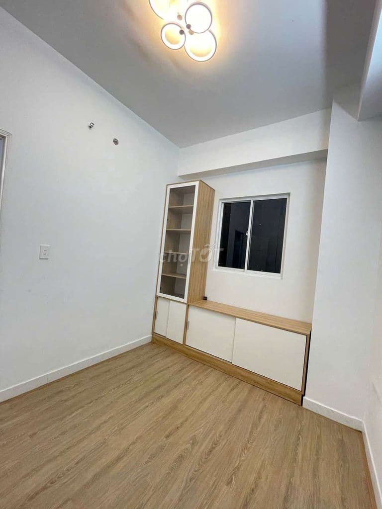 BLOCK D CĂN GÓC 33,9M ,GIÁ 750TR CHỦ CẦN BÁN LÊ THÀNH TÂN TAO BINHTAN