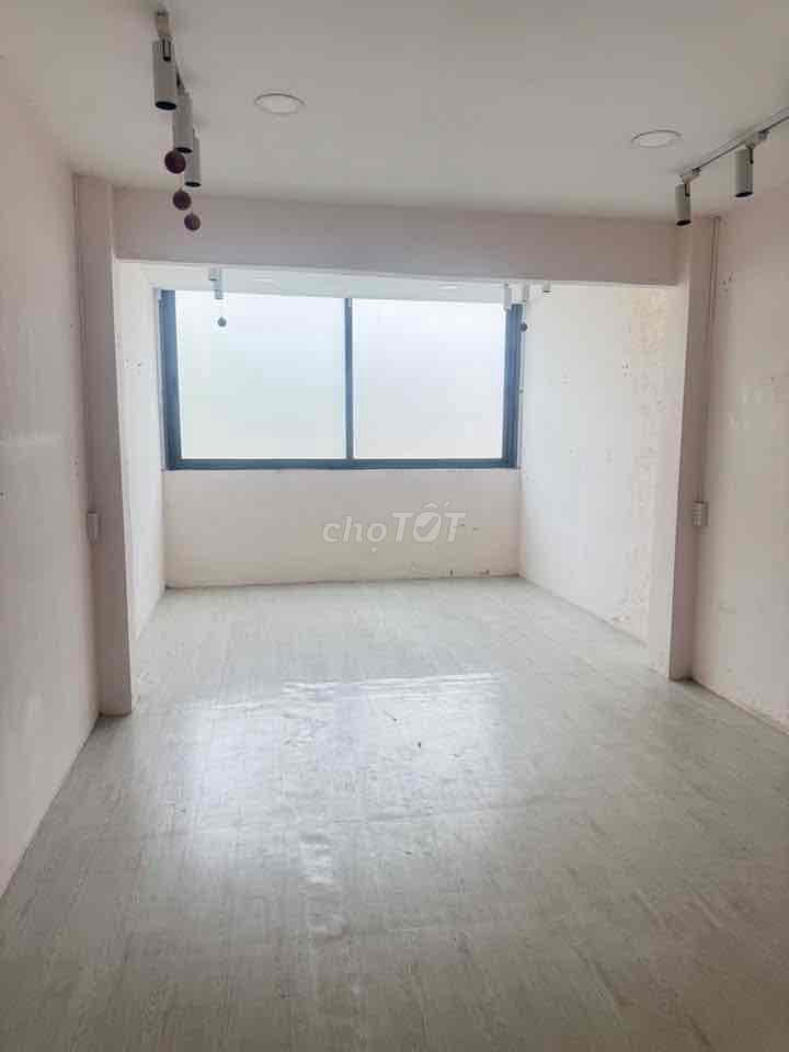 CẦN TIỀN BÁN GẤP 🏠 HUỲNH VĂN BÁNH HẺM XE TẢI 43m - Ảnh 2