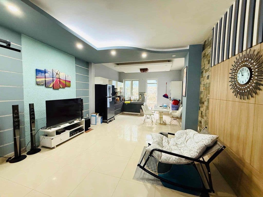 Bán nhà 143m2 SHR Gần chợ Hóc Môn - Ảnh 3