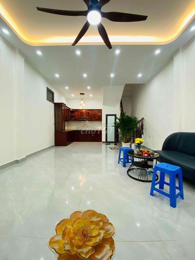 10 Tỷ Đại La, Minh Khai 45m2, 5 tầng mặt tiền 5m