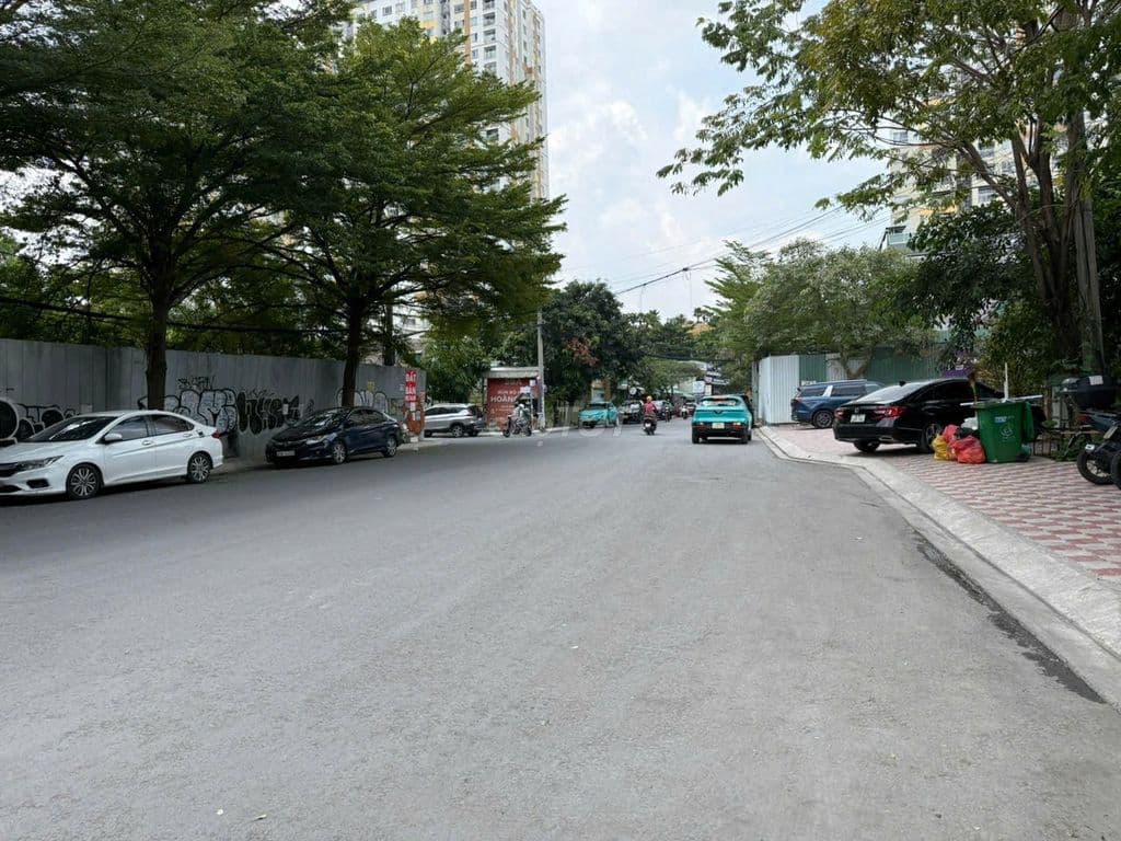 Bán biệt thự 300m2 khu nội bộ Nguyễn Văn Hưởng , Thảo Điền. Quận 2. - Ảnh 3