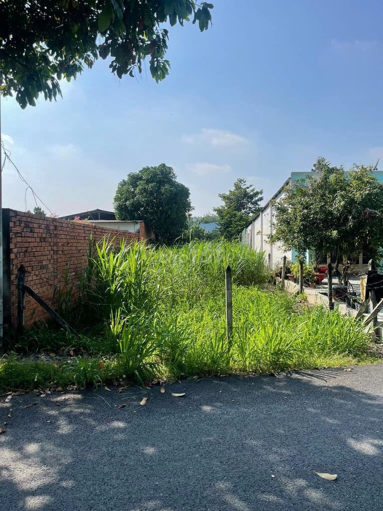 Coopmart Củ Chi, đất 149m2 Ngang 7m thổ cư, pháp lý rõ ràng, giá 630tr