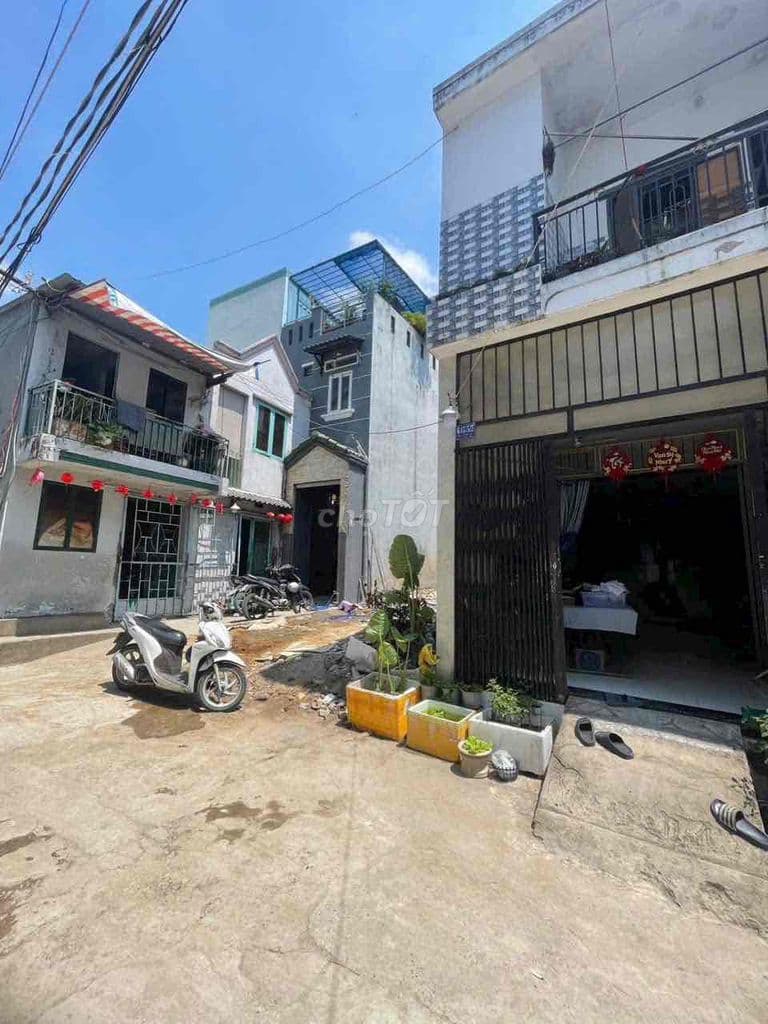 Bán lô đất giá tốt hẻm đường Lê Văn Việt, sổ hồng riêng - Ảnh 2