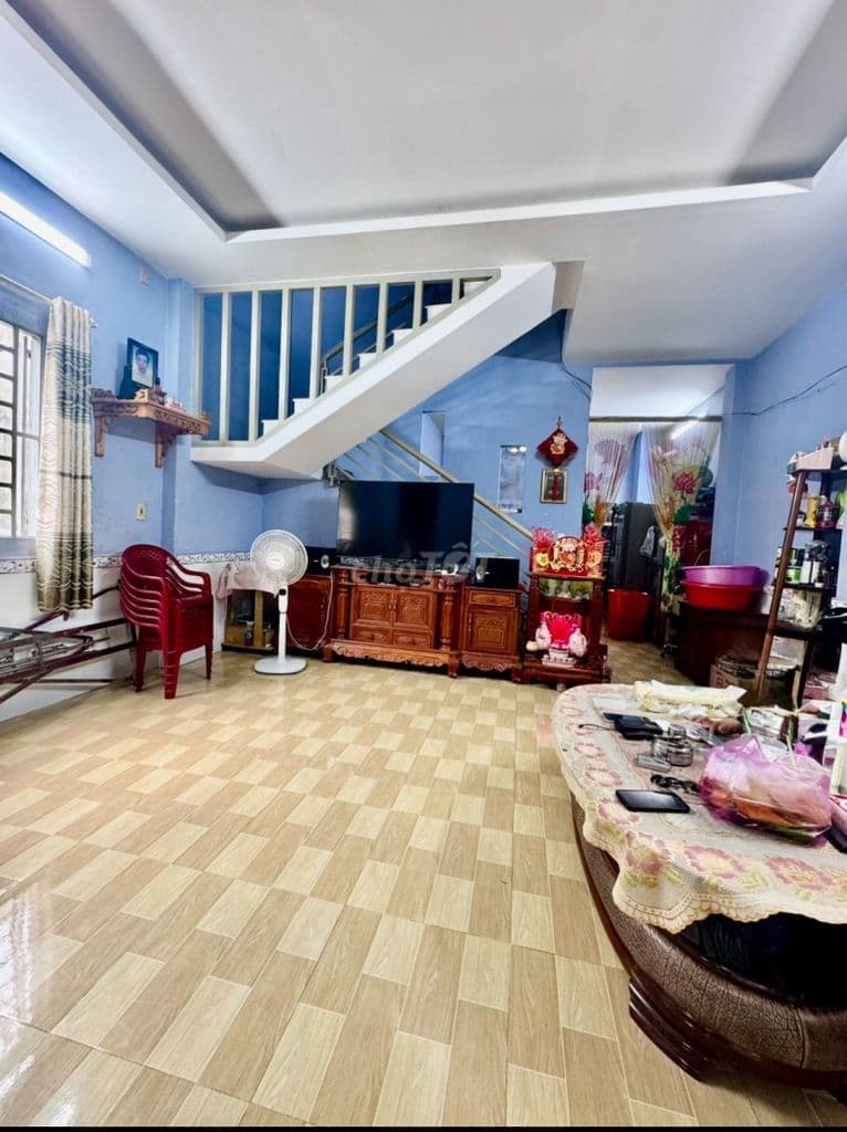 Chỉ 1 tỷ có nhà 2 tầng Lê Minh Nhựt, 120m2 Sổ hồng riêng, 3PN, 2WC.