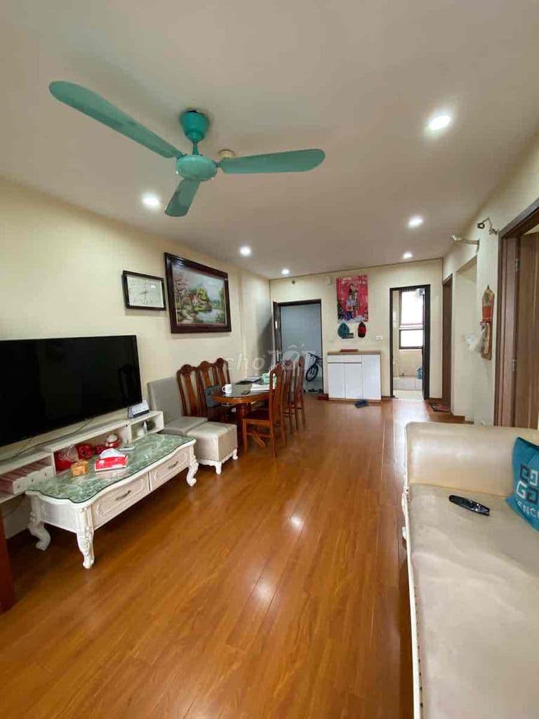 View chung cư mặt phố Tam Trinh nhà đẹp 2 thoáng 2 ngủ ở ngay 70m2 T20