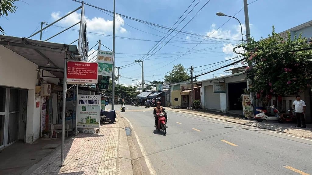 BÁN NỀN ĐẤT MT LONG PHƯỚC - NGAY CHỢ - 10,5 TỶ/205M2