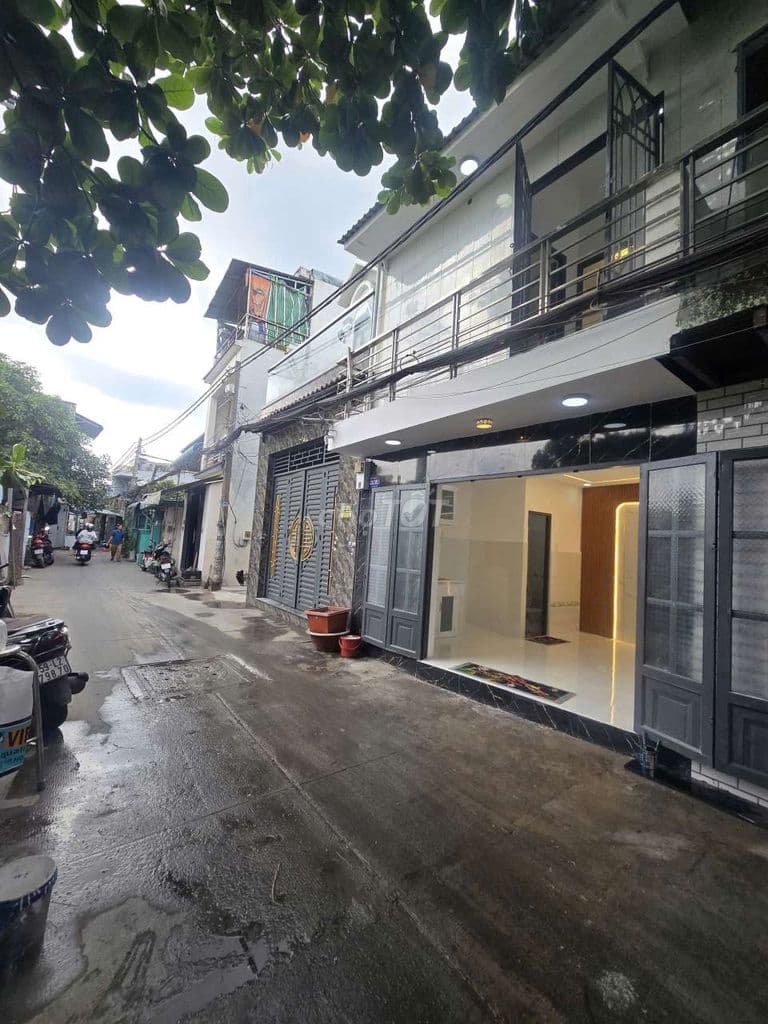 Bán nhà lầu bình hưng. Số nhà huyện cấp - Ảnh 2