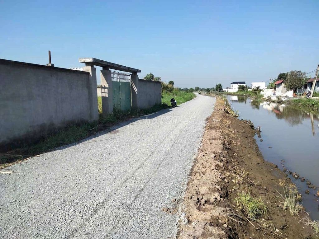 BÁN ĐẤT VƯỜN MẶT TIỀN ĐƯỜNG 7M KHU DÂN CƯ