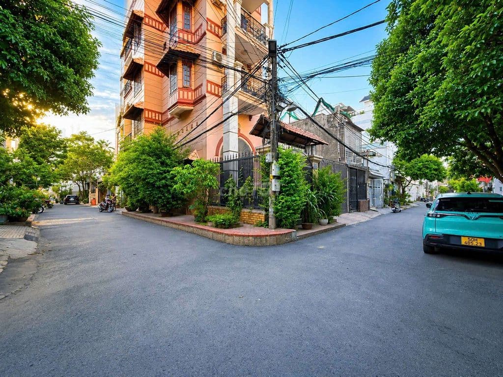 NHÀ GẦN GIMAMALL DT 65M2 GIÁ 9 TỶ X