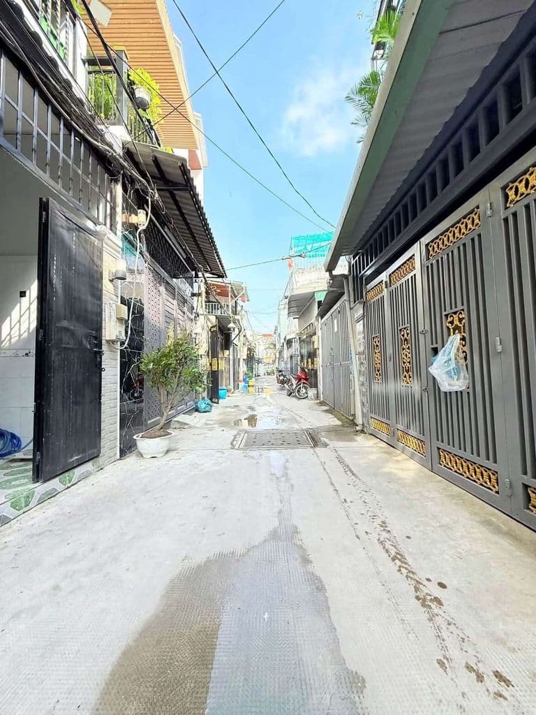 BÁN NHÀ HẺM 1982 HUỲNH TẤN PHÁT - Ảnh 2