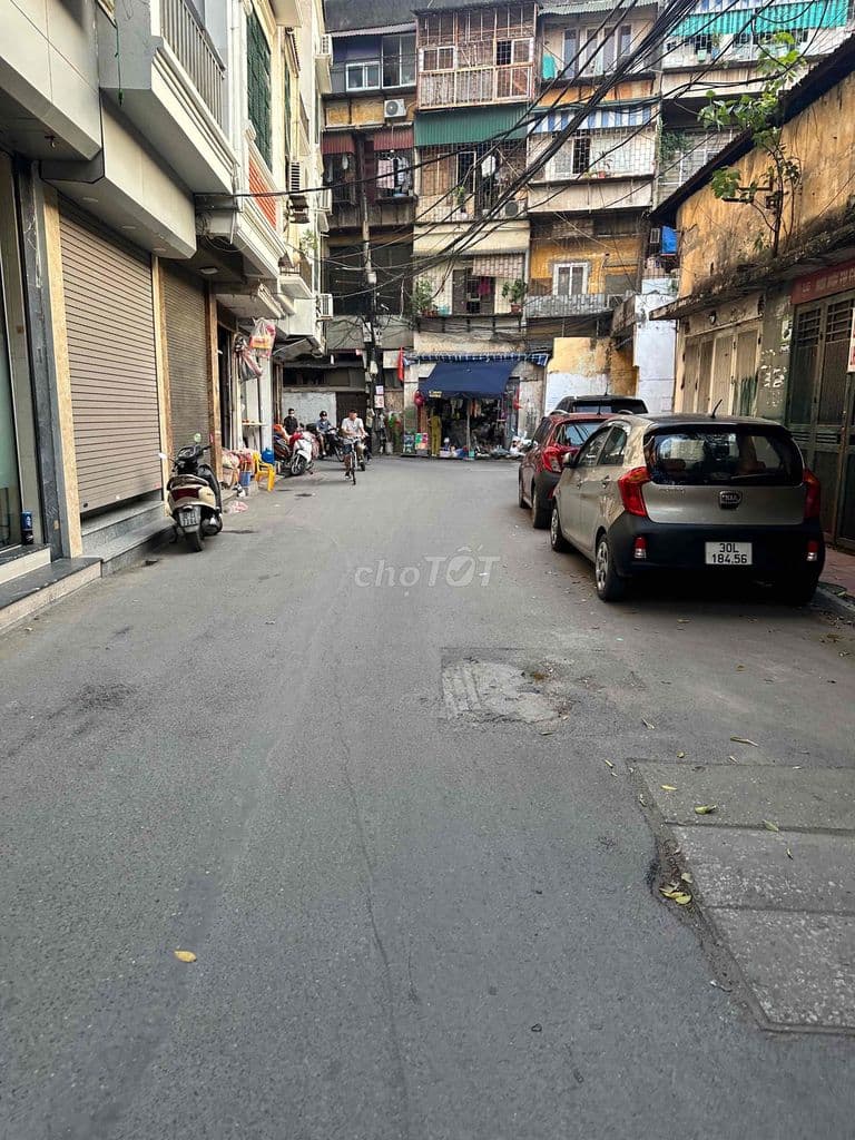 Bán CCMN xã đàn ( hơn 10 m ra ô tô-12 PN). S:40m. 5 tầng. giá 6.98 tỷ