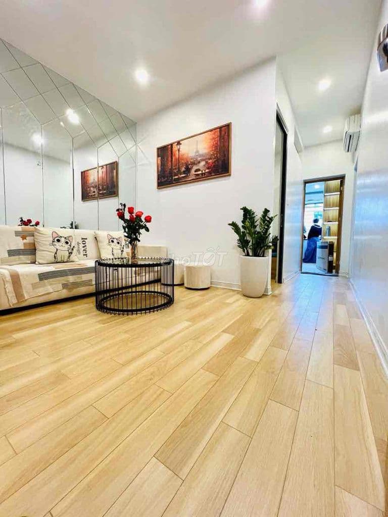 Hiếm! TT Thái Thịnh, 3 thoáng, view mặt phố, ô tô đỗ, 70m2, full đồ