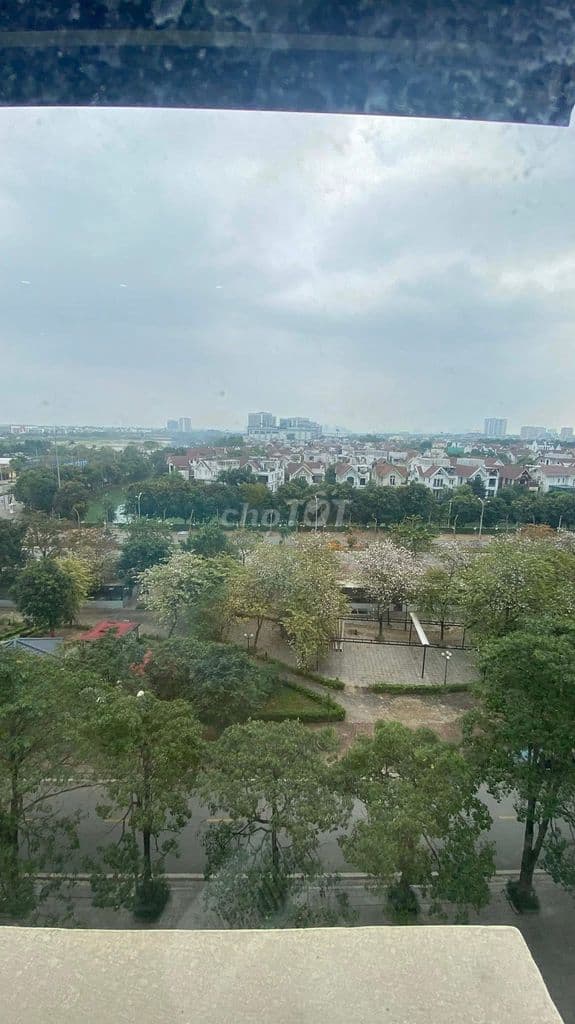 Chính chủ cần bán Eco City 73m², bc đông nam, tầng đẹp view vinhomes