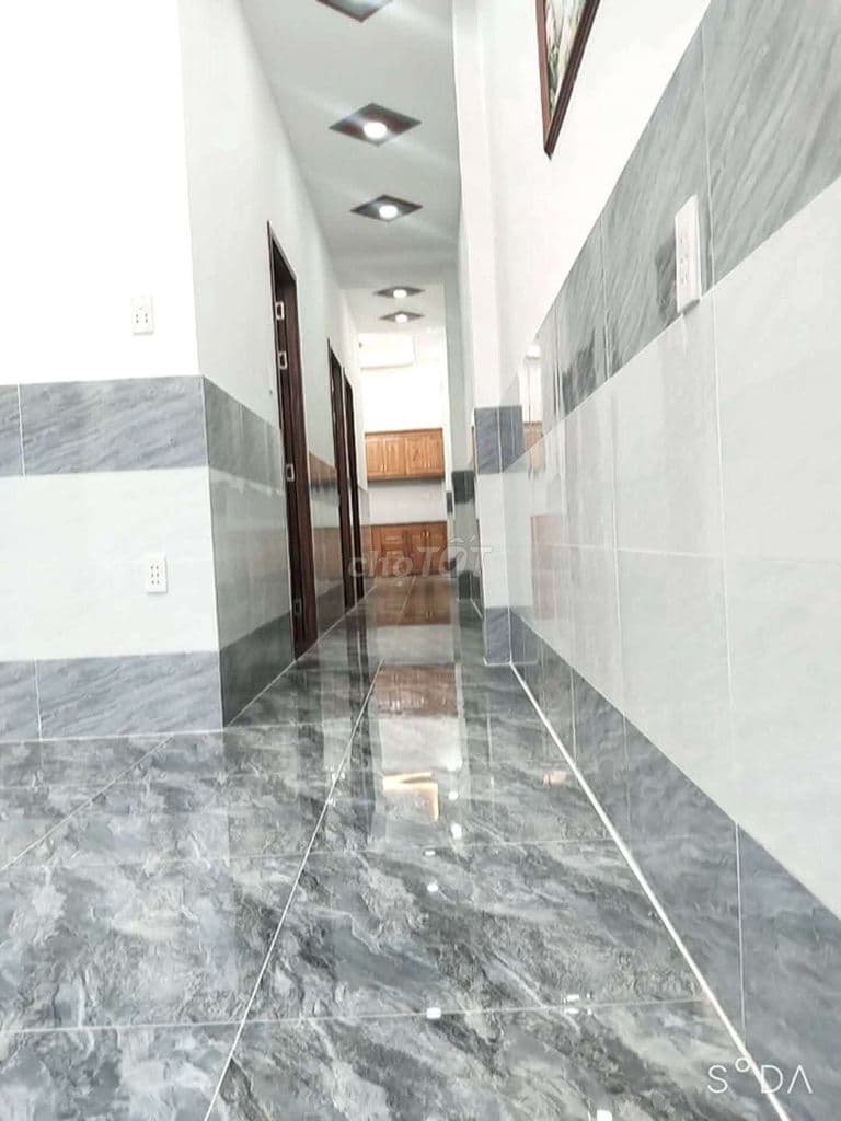 BÁN NHÀ ĐẸP 5M X 20M GẦN CHỢ CHỮ S TRẦN VĂN MƯỜI - Ảnh 3
