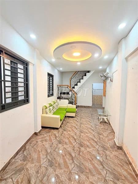 Nhà bán quận tân bình gần sân bay chỉ nhỉnh 4 tỷ