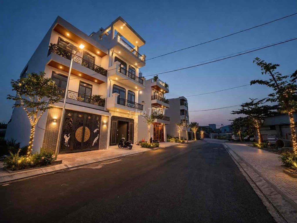 TÔI CẦN TIỀN BÁN GẤP LÔ ĐẤT 1/BÙI THỊ LÙNG ĐƯỜNG 13M VỈA HÈ LỀ ĐƯỜNG